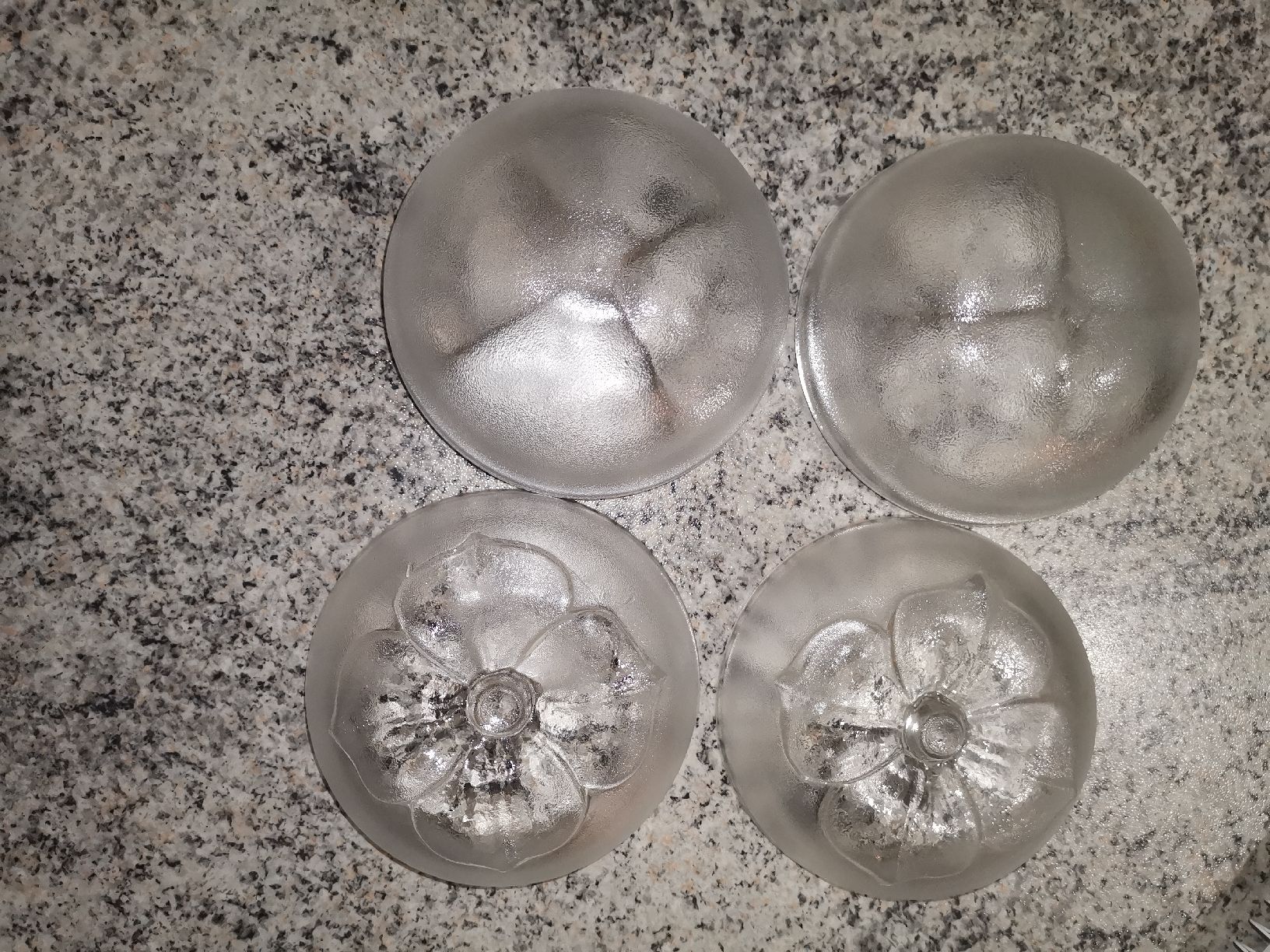 Bicchieri: 2 KLEINE GLAS SCHALE MIT DECKEL – Nuovo (secondo la descrizione) da basel venduto da lupettone 3