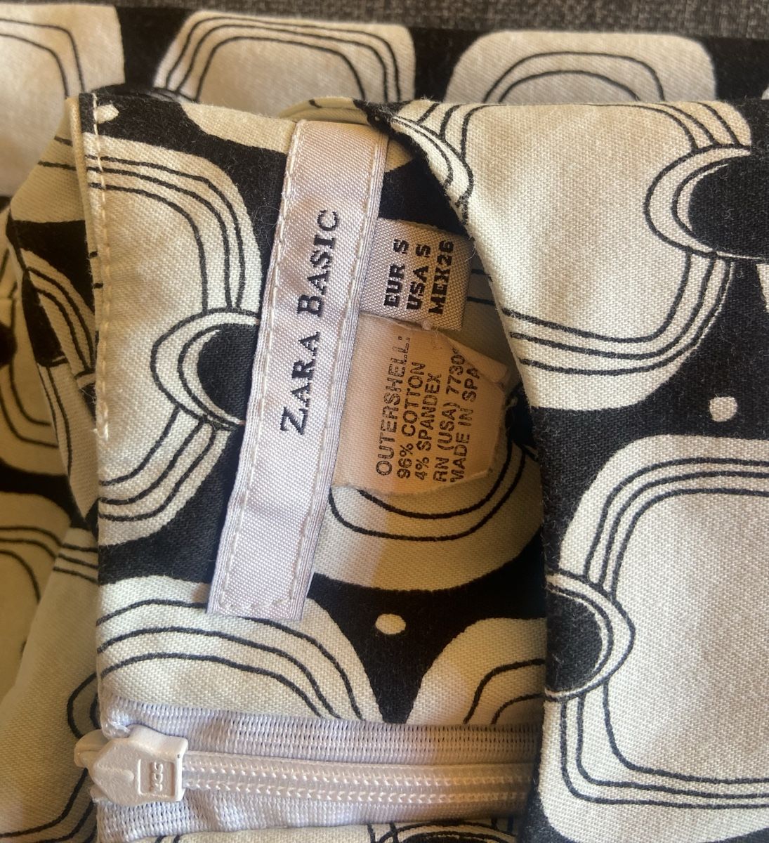 Zara Kleider: Robe Zara – Gebraucht aus Romainmôtier von jea_n99k 2