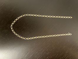 Cartier chaîne collier Santos