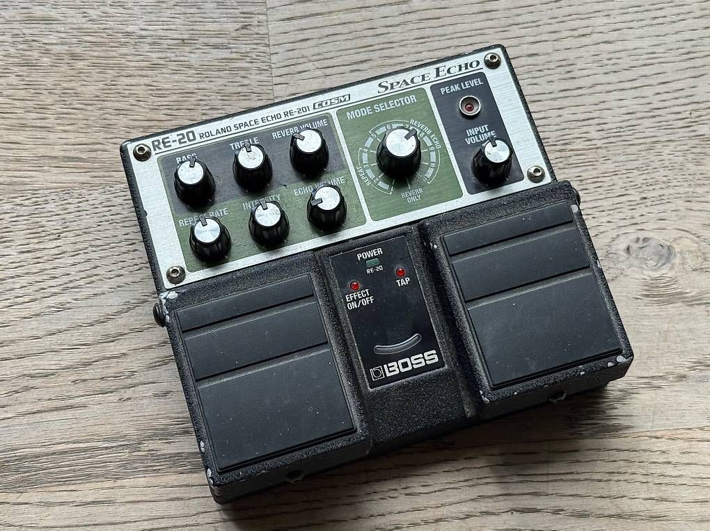 Strumenti musicali: BOSS RE-20 Space Echo – Usato da Cormondrèche venduto da PerretGuillaume