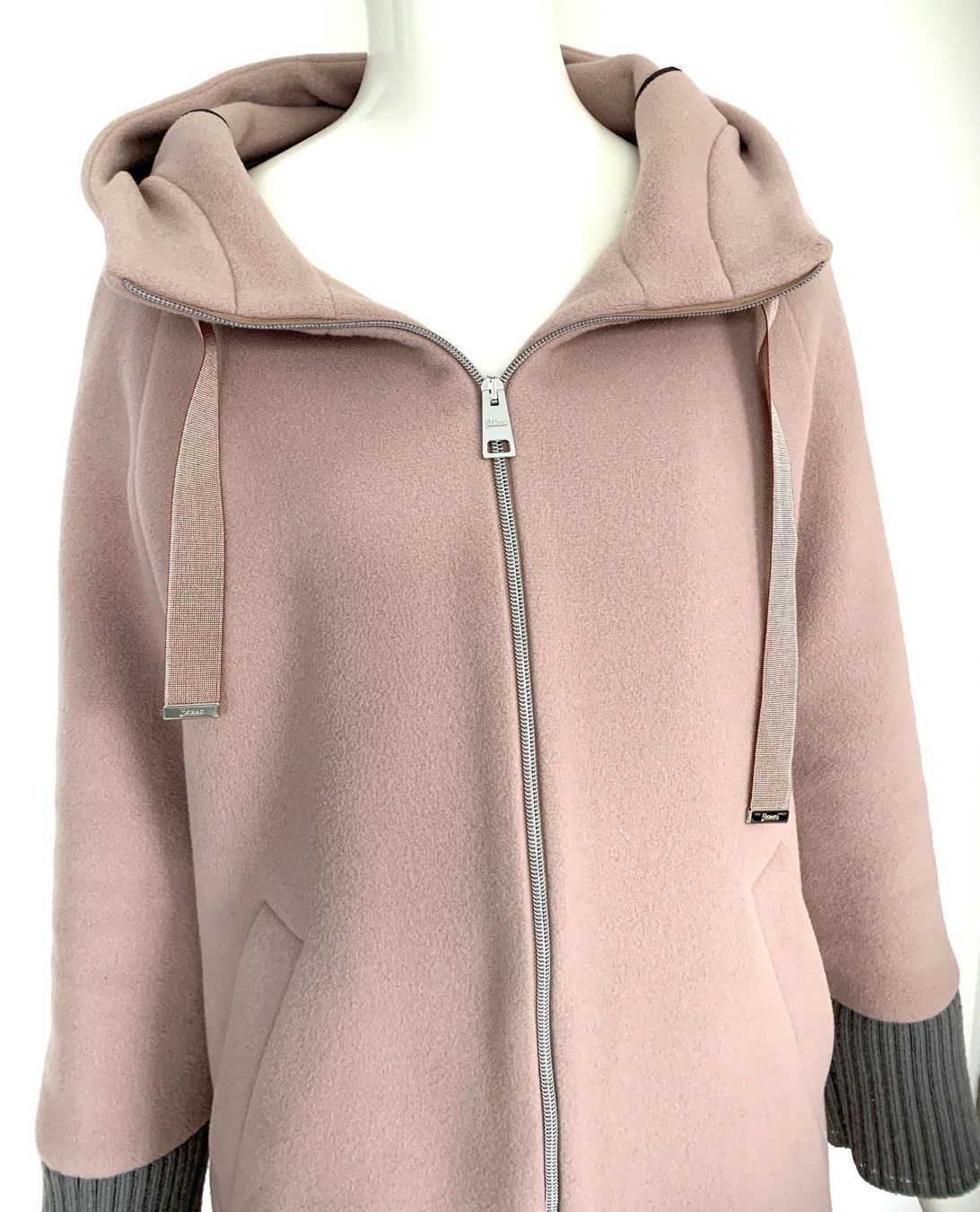 Herno Giacche: HERNO Wolljacke mit Kapuze - EU 38 – Usato da Bottmingen venduto da Merkur_Basel 2