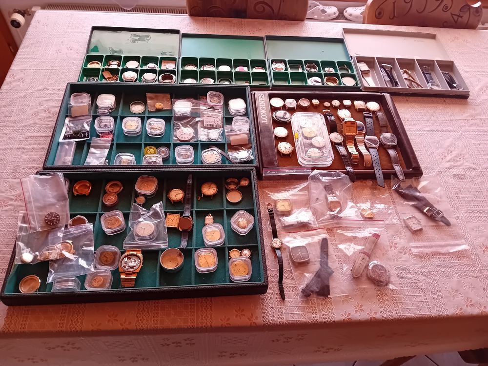 Lot De 5 Montres Vintage à Remettre En état – Pièces, Quartz, Modèles Années 90