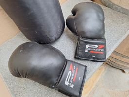 Boxhandschuhe mit Boxsack