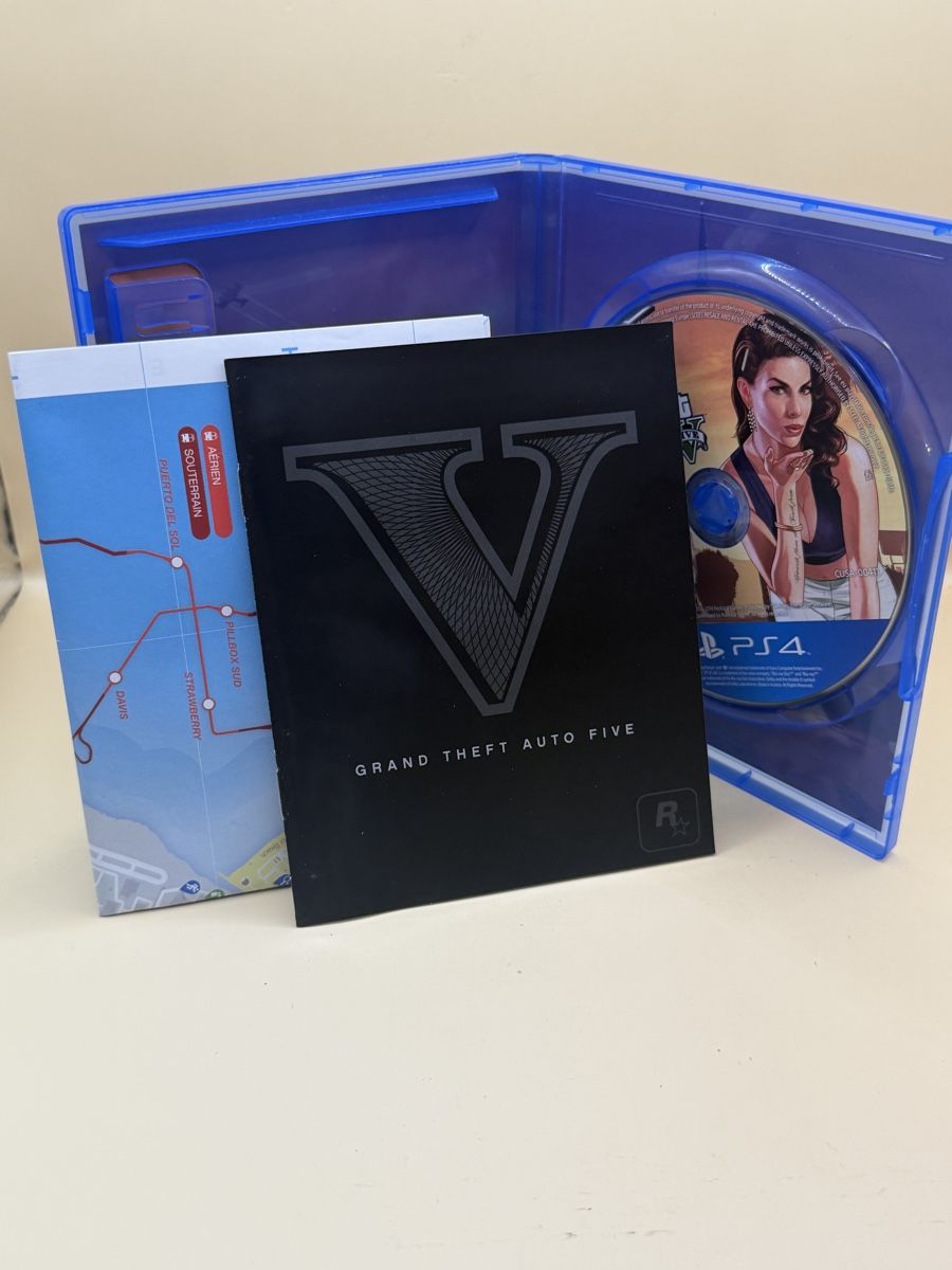 Giochi: GTA V Grand Theft Auto V PS4 – Usato da Genève venduto da sho_67qj 2