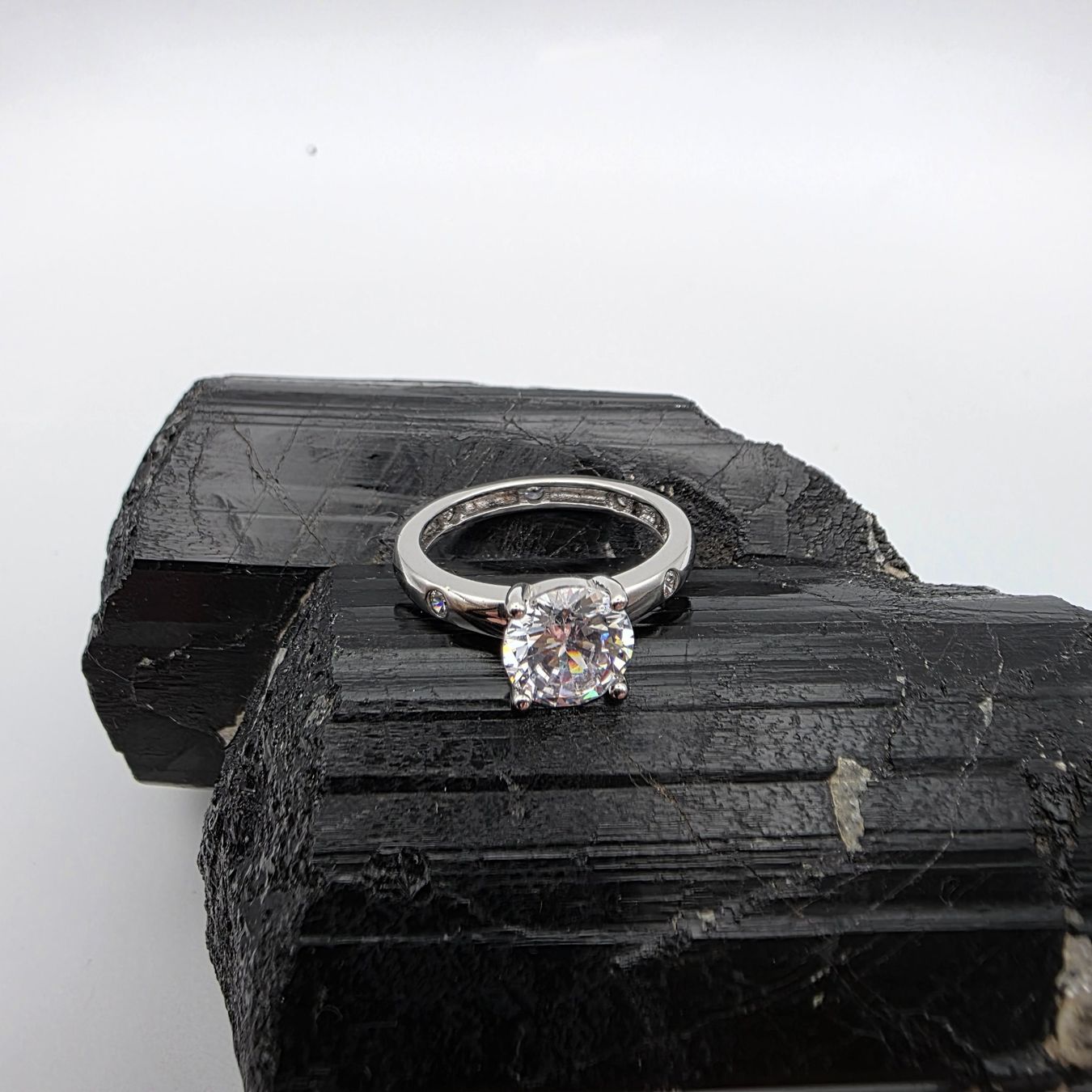 Bagues: Silberring mit Zirkonia Grösse 57 – Neuf (Voir description) à Füllinsdorf par Faulan_6