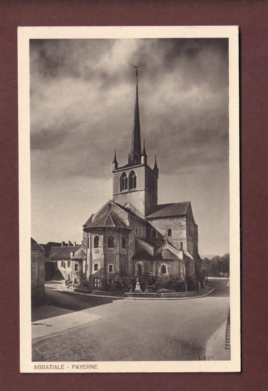 Cartoline postali: PAYERNE - Abbatiale - 1934 – Usato da Pully venduto da nicecards-shop