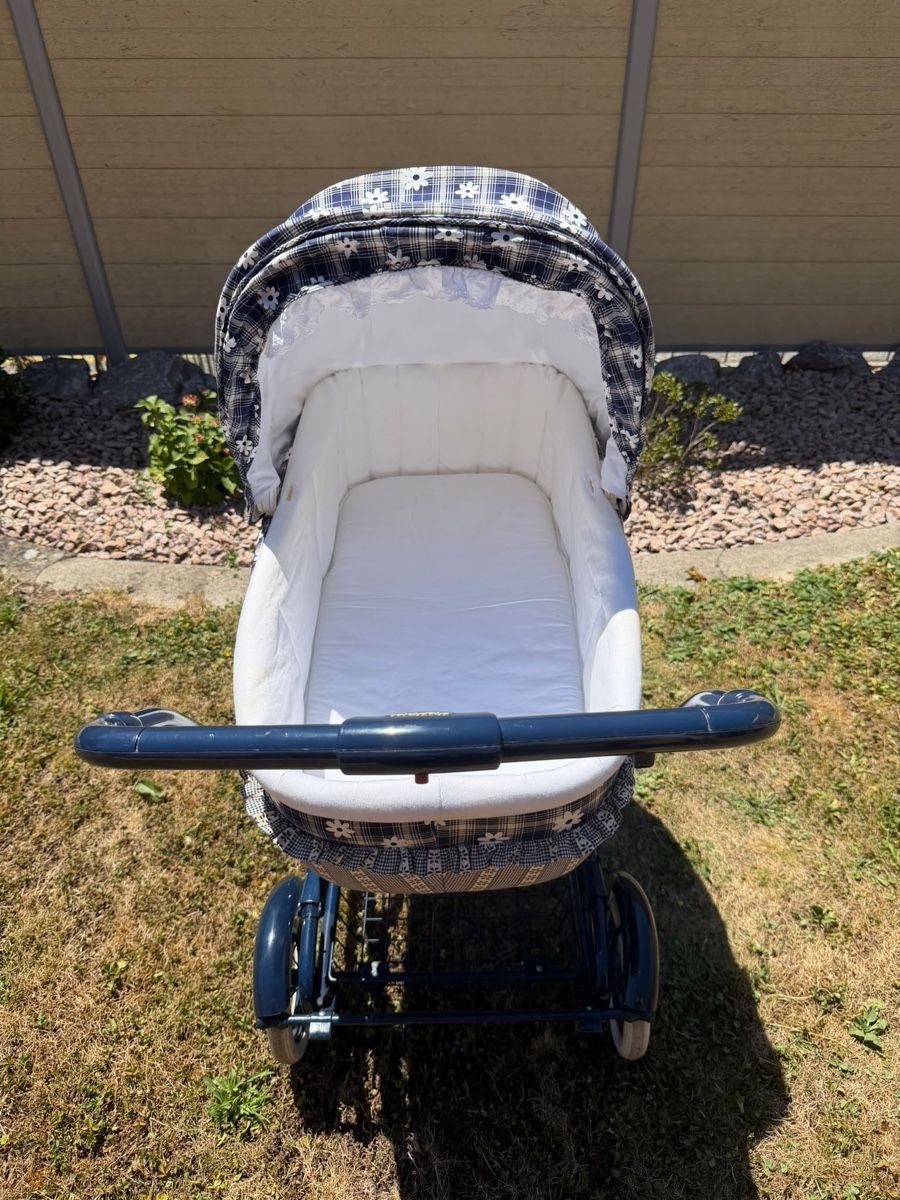 Peg Perego Kinderwagen: Kinderwagen Retro Stoff Blumenmuster – Gebraucht aus Reiden von ste_l659 2