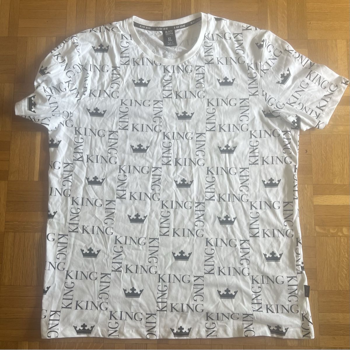 T-shirt: T-shirt XL – Nuovo (secondo la descrizione) da Lausanne venduto da Dri_Shop