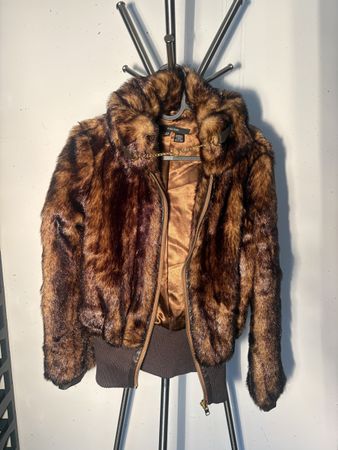 Zara Basic Kunstfelljacke braun Grösse M 