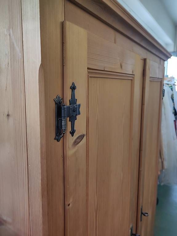 Armadi: Bauernschrank / Kleiderschrank gesteckt – Usato da Pratteln venduto da Cartonsducoeur_bl 3