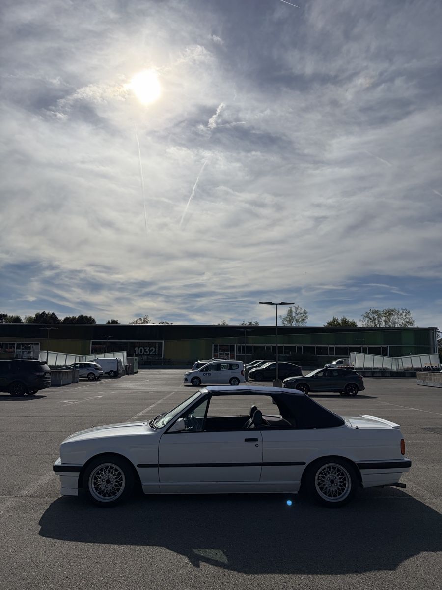 BMW Automobili: BMW E30 318i cabriolet expertisés à jour – Usato da Romanel-s-Lausanne venduto da Pidrroou 2