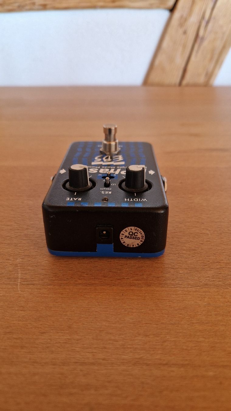 Instruments de musique: EBS DPhaser, Digital Triple Mode Phase Shifter – D'occasion à Niedermuhlern par Mahkah.65 4