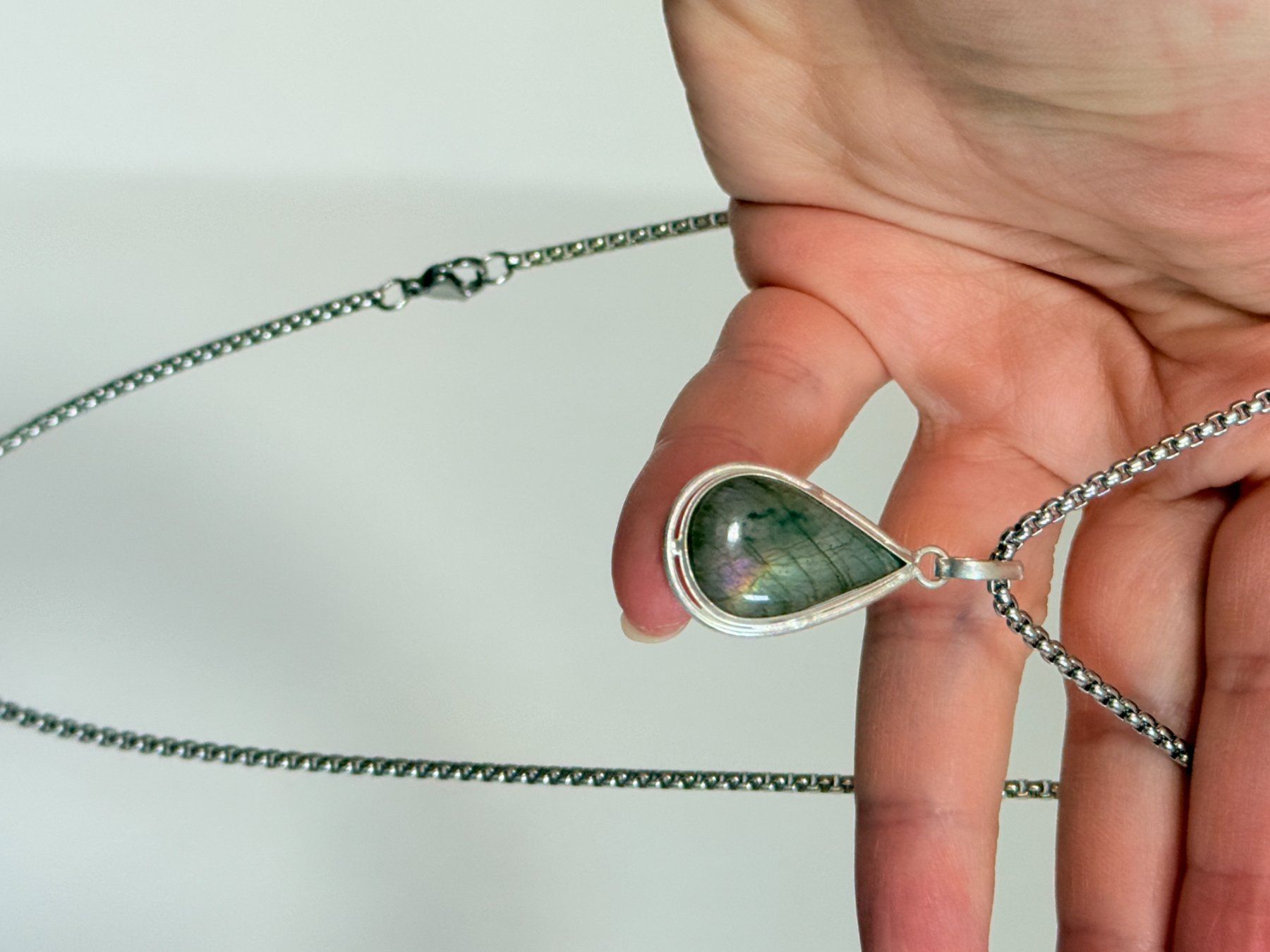 Catenine: Pendentif Larme Labradorite Unique ✨ – Nuovo e nell'imballaggio originale da Genève venduto da AWWA 8