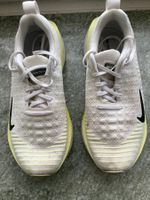 Nike Lauf- Joggingschuhe  /  Gr. 40