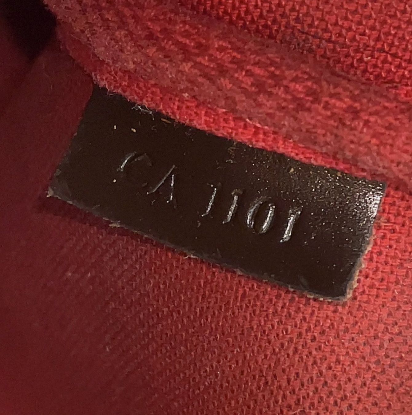 Louis Vuitton Taschen: Louis Vuitton Damier Ebene Pochette – Gebraucht aus Kilchberg ZH von mrmame 8
