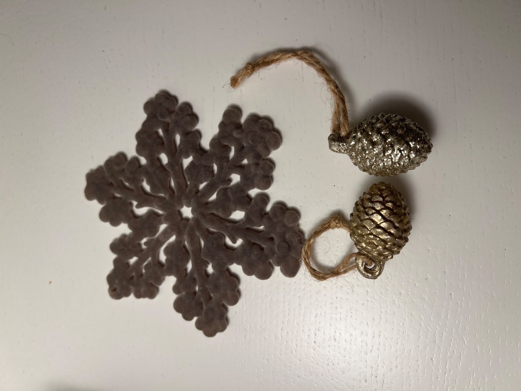 Alle Dekorationen: Christbaumkugel-Set, golden/weiss/glasig – Gebraucht aus Winterthur von lilly021 7