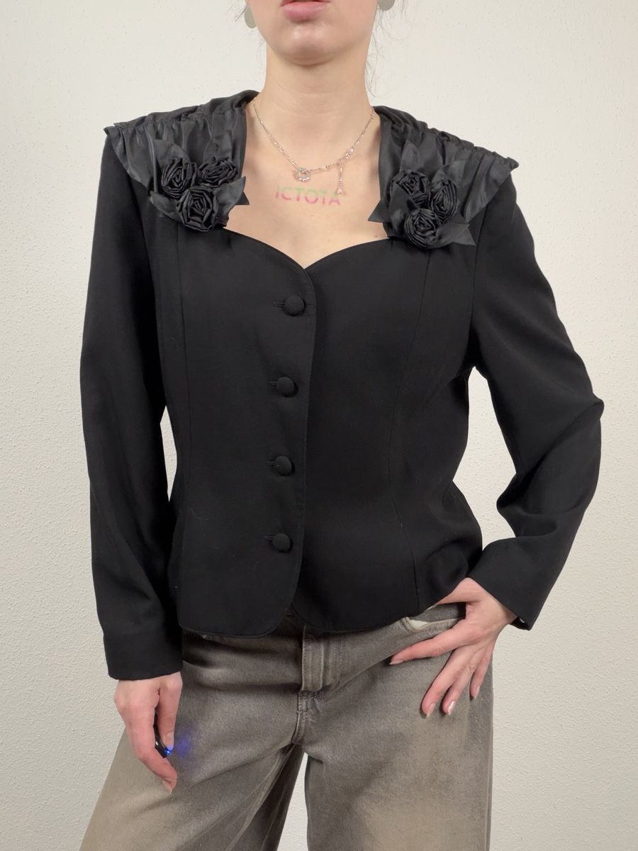 Giacche: Vintage Black Jacket with Rose Detail - Size Medium – Usato da Knonau venduto da Grapesvintage 6