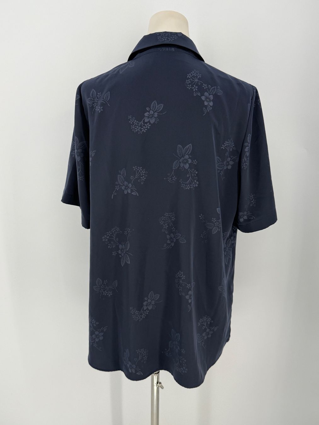 Camicette: Bluse Gr. 48 von Alexander mit Blumenmuster – Usato da Auenstein venduto da moin. 2