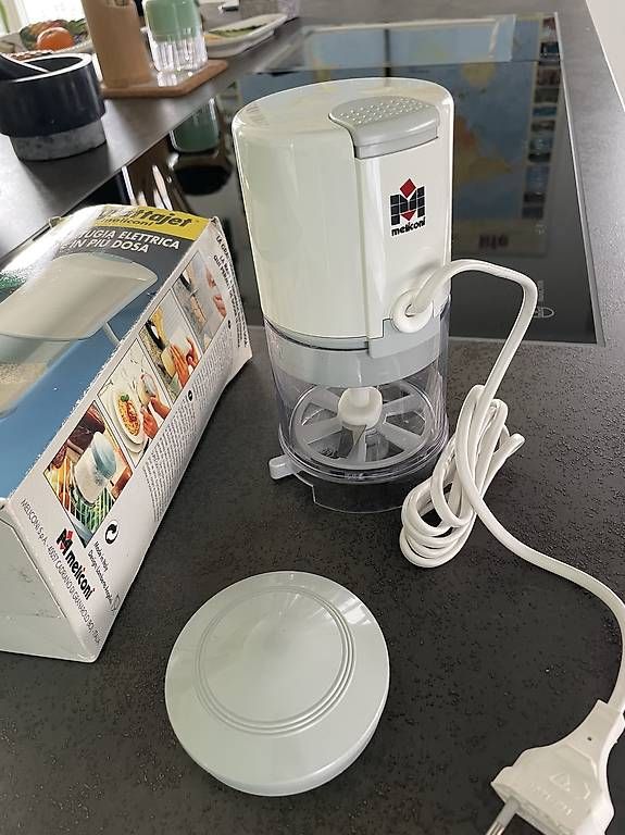 Appareils de cuisine: Käsereibe Elektrisch  – D'occasion à ossingen par franco057 1