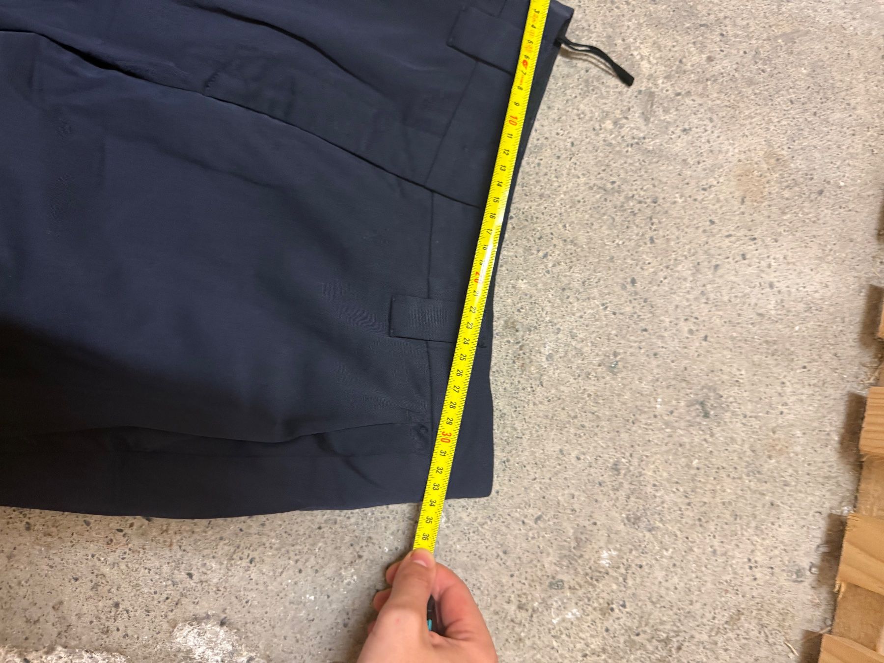 Prada Pantalons: Prada work pants – D'occasion à Zürich par AlineCr 6