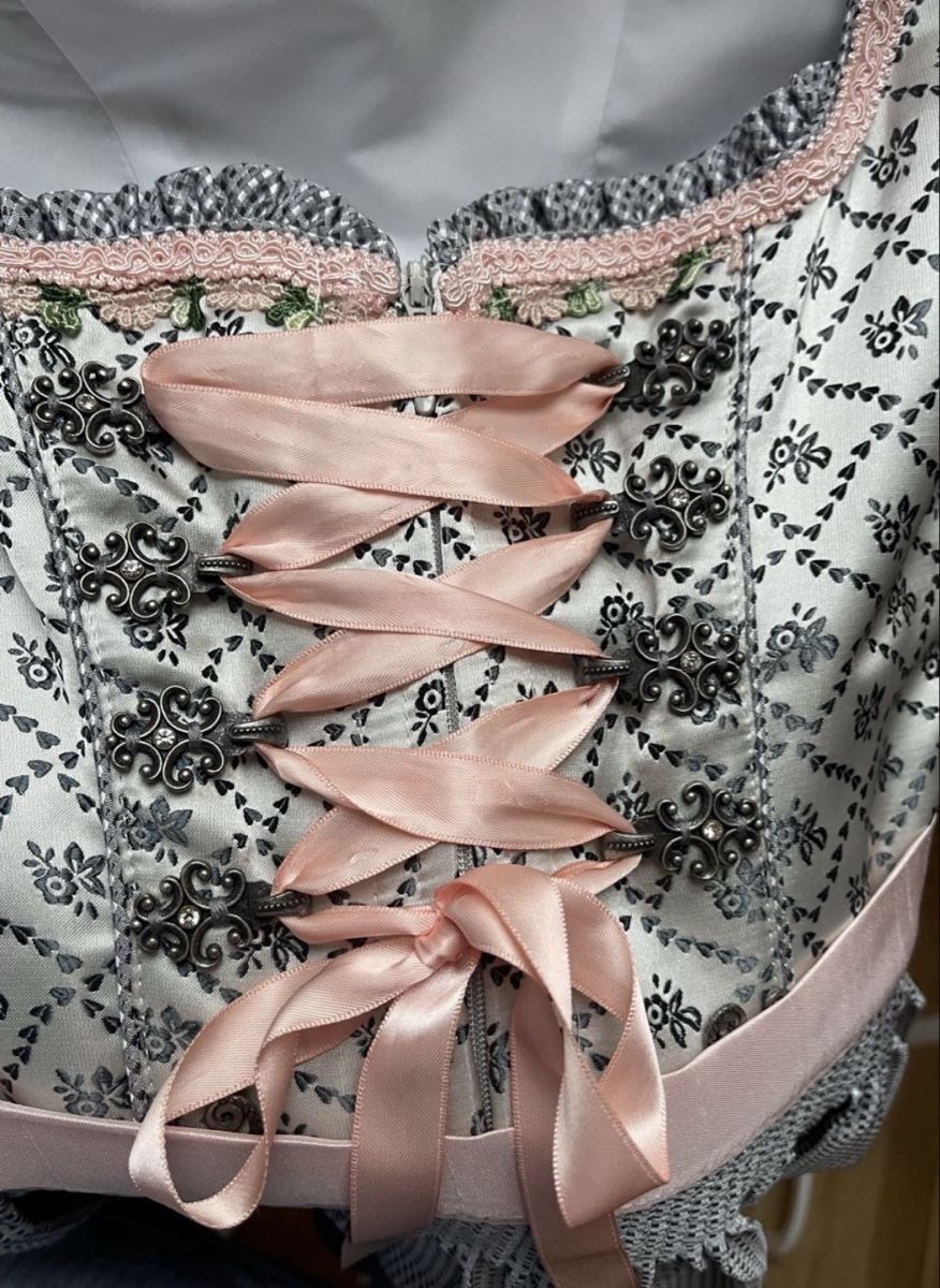 Krüger Vestiti: Krüger Dirndl – Usato da Bauma venduto da darco.monnerini 3