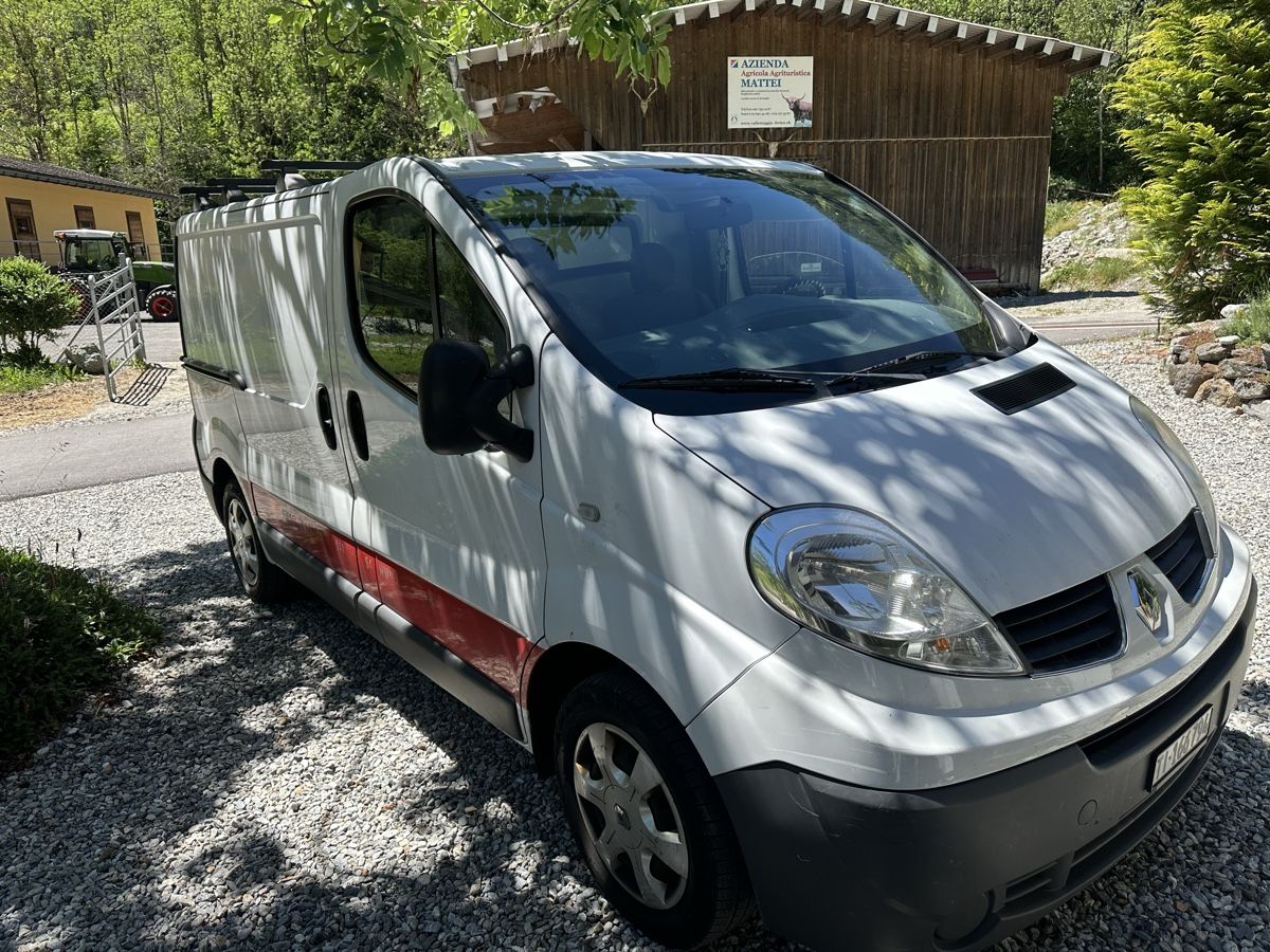 Renault Veicoli commerciali: Renault Trafic – Usato da Cavergno venduto da ale_8yz8 1