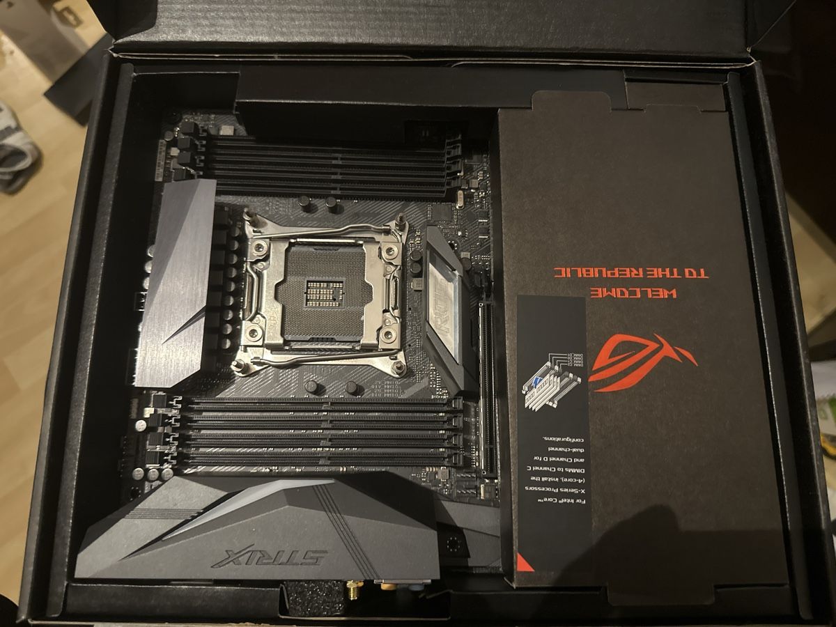 Asus Schede madri: ASUS ROG STRIX X299-E Gaming – Usato da Rüthi (Rheintal) venduto da JakubSutor 1