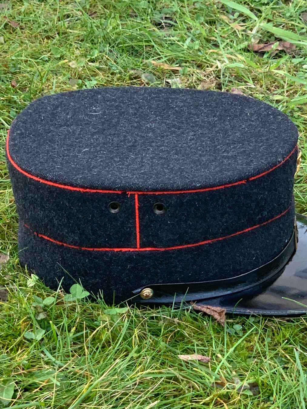 Copricapi, berretti & cappellini: Alter Schweizer „Feuerwehr - Hut“ – Usato da Wangen b. Olten venduto da Finolino28 3