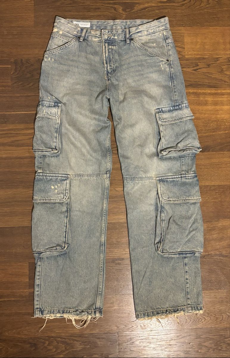 Zara Jeans: Zara Jeans Neu – Nuovo (secondo la descrizione) da Männedorf venduto da Spargeluno