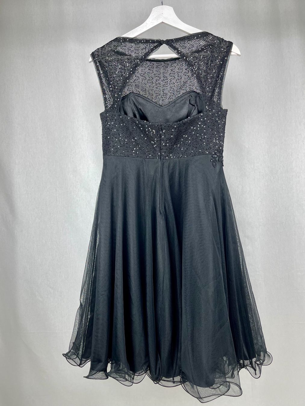 Vestiti: Kleid - Festkleid - ascia – Nuovo (secondo la descrizione) da Romanshorn venduto da MAFLOMAS 1
