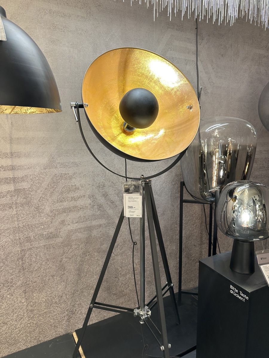 Lampade: Modern Gold Leaf Floor Lamp – Usato da Zürich venduto da Souljunic