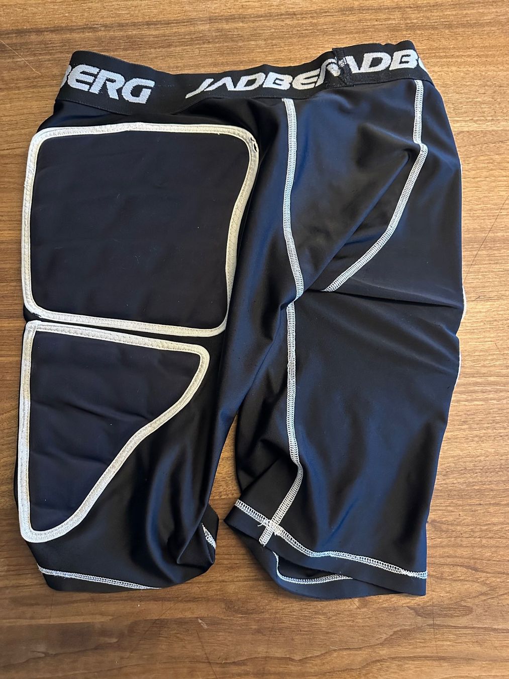 Protezioni & Imbottiture: Jagdberg Unihockeyschoner-Hose Junior, Protective Shorts – Usato da Winterthur venduto da manelio113