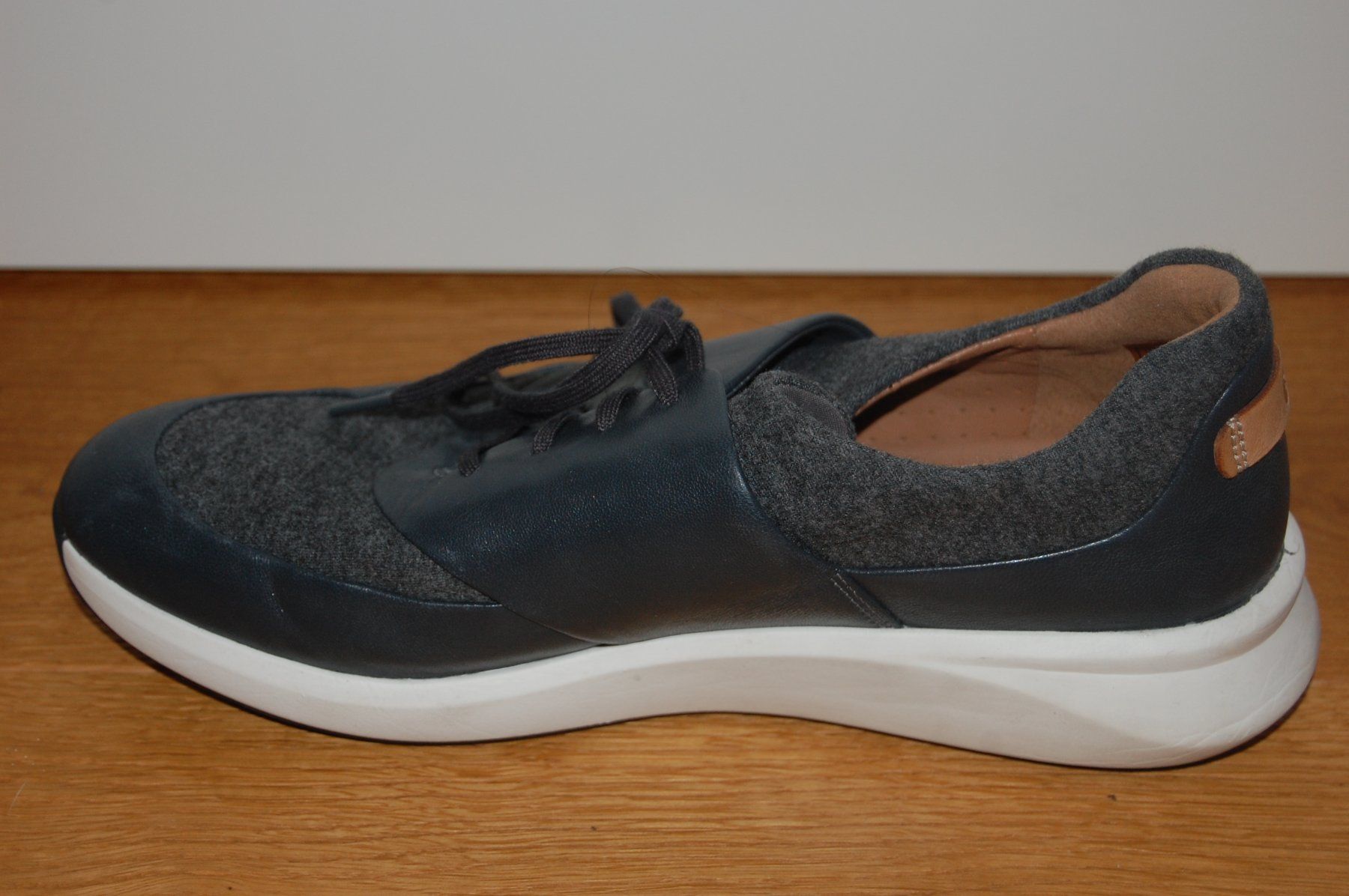 Clarks Scarpe da donna: Clarks Echtleder Sneaker, Gr. 39.5 – Usato da Titterten venduto da fra_v27g 3