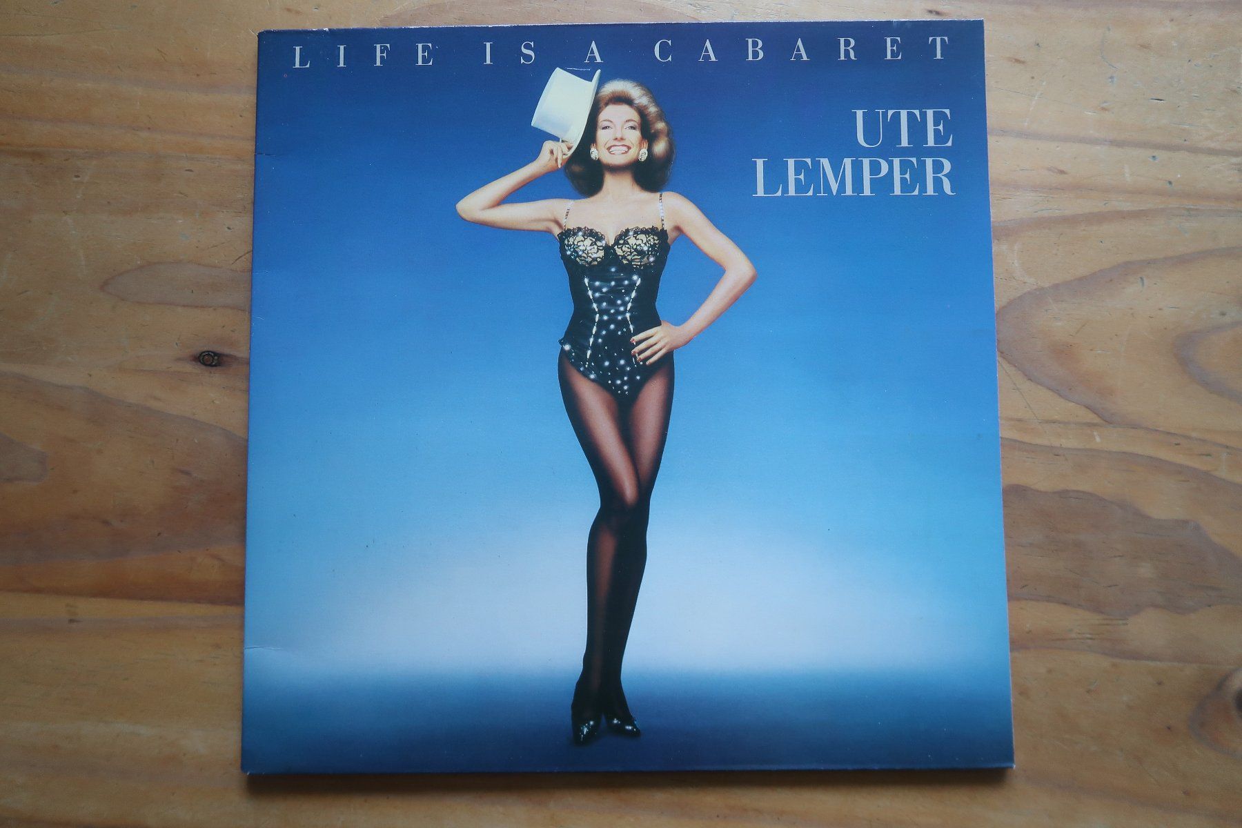 Vinyles: UTE LEMPER - LIFE IS A CABARET - VINYL LP – D'occasion à Basel par Patiscat