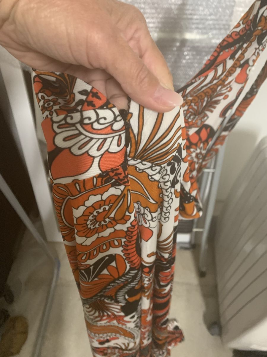 H&M Vestiti: Kleid lang, rueckenfrei, Gr. 34,farbig – Usato da Kaltbrunn venduto da Modern 4