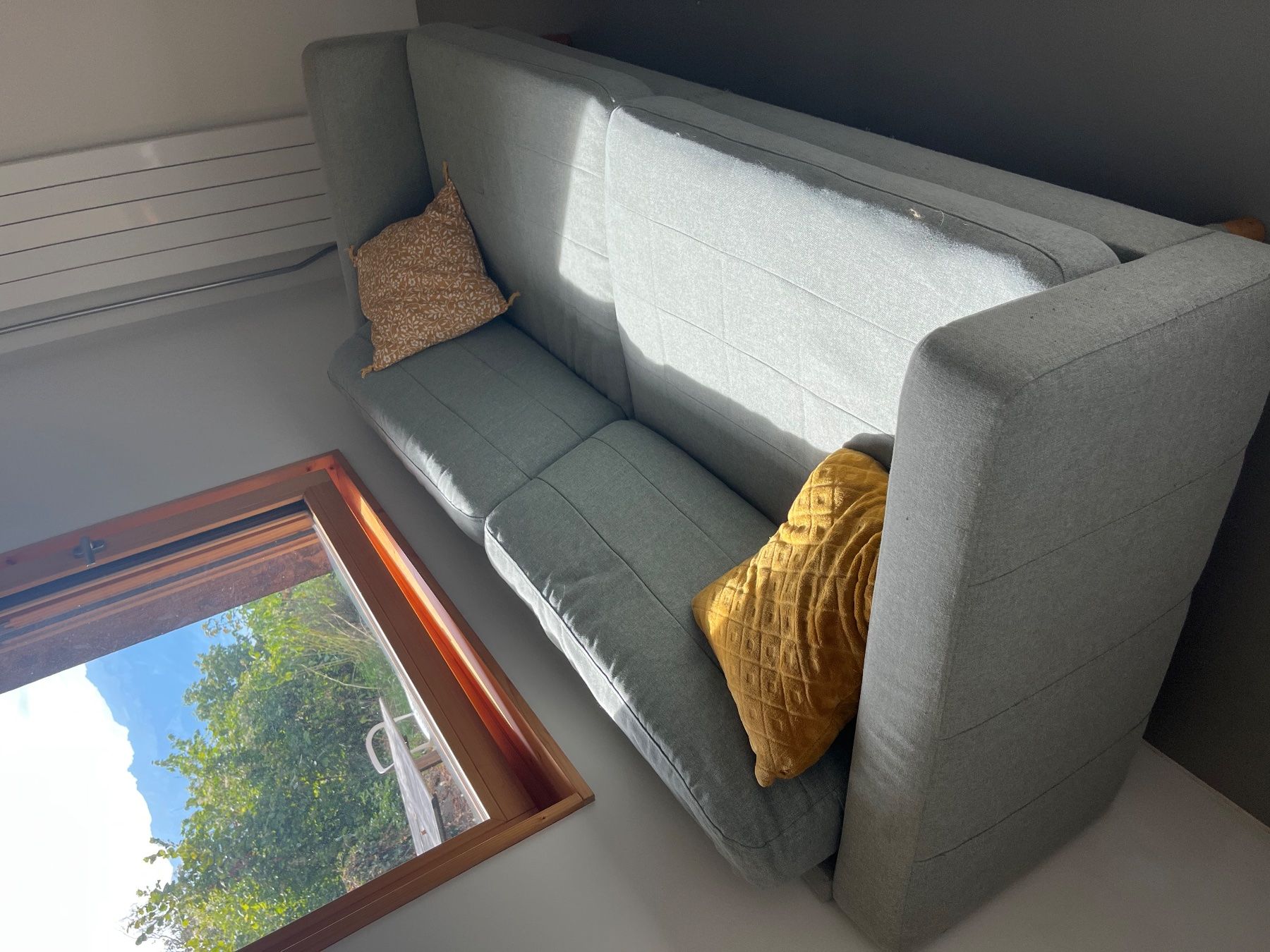 Ikea Sofas: Canapés vert clair IKEA – D'occasion à Grandvaux par mes_q6zs 2