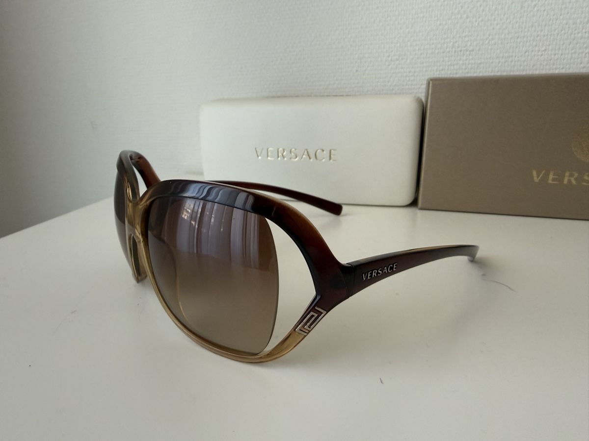 Versace Occhiali & Lenti: Versace Sonnenbrille VE4298A Neu mit Etui & Box – Nuovo e nell'imballaggio originale da Genève venduto da mimi479247 2