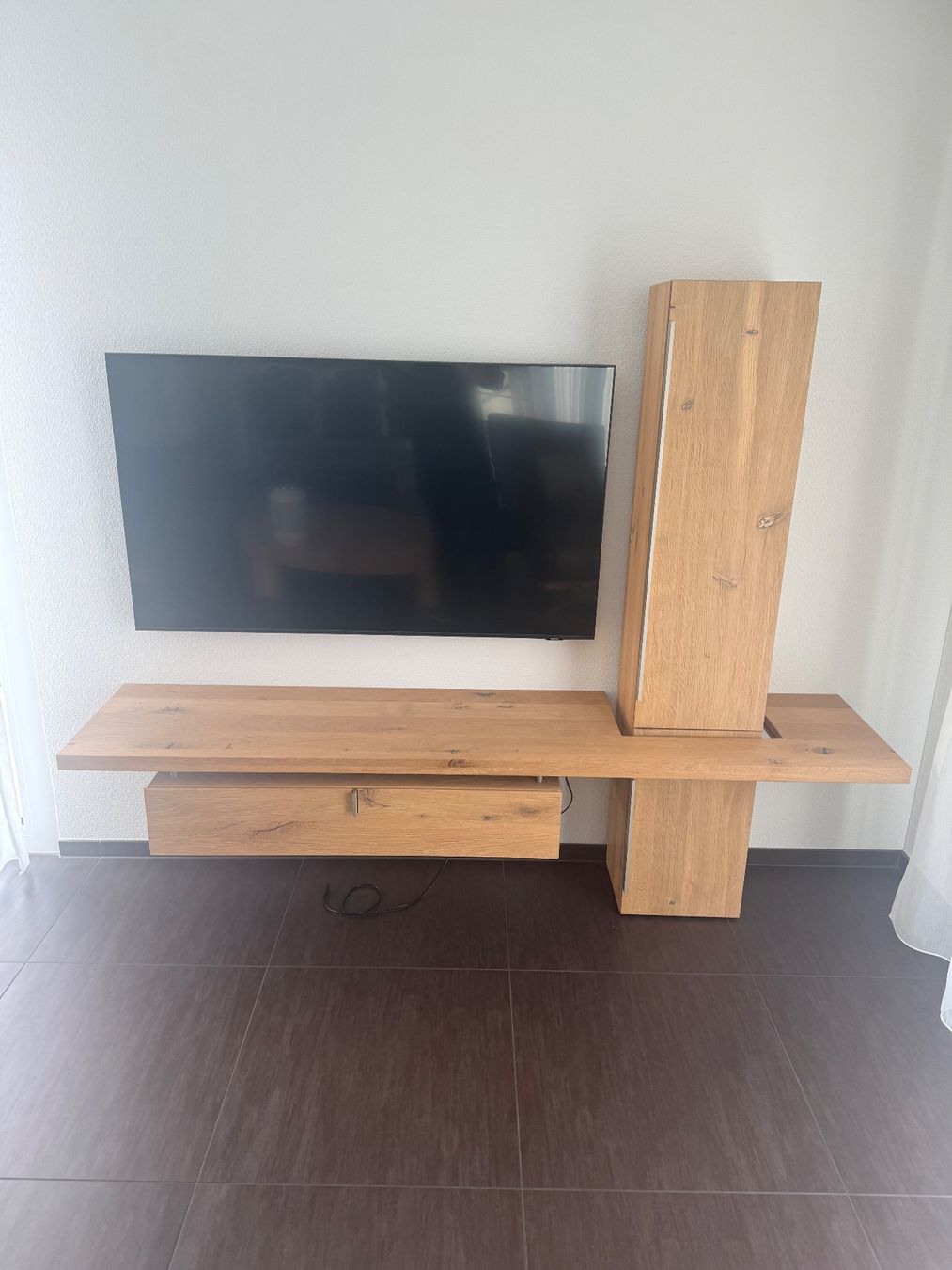 Pfister Mobili TV: THIELEMEYER Designer Mobel ,Masive Eiche mit Beleuchtung – Usato da Hellbühl venduto da Rodgers67
