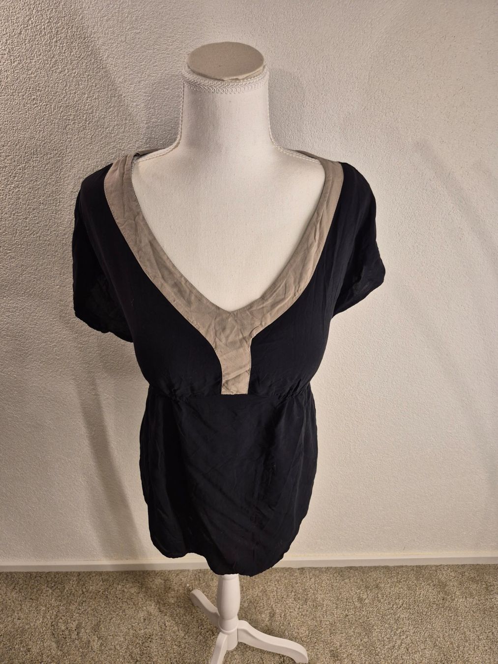Blusen: Elegante Sommerbluse, tailliert, Grösse S – Neu (gemäss Beschreibung) aus La Neuveville von Vestiaire_2011 1