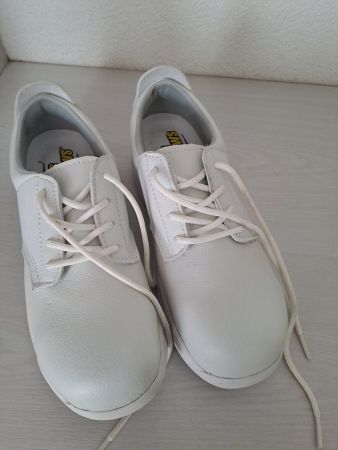 Stahlkappenschuhe weiss / Gr. 38