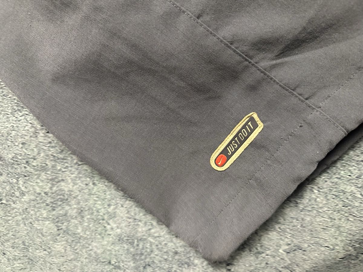 Nike Hosen: Nike Trainingshose Herren, Grau/Rot,blau  – Gebraucht aus Luzern von 041Vintage 2