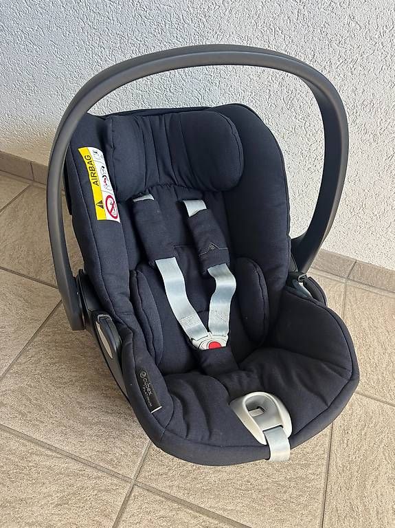 Sièges auto: Cybex Cloud Q Plus Autositz, Midnight Blue – D'occasion à Zollikon par nel_k5r2