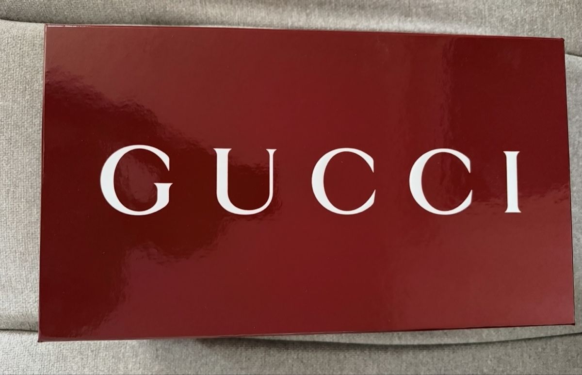 Gucci Herrenschuhe: Baskets Gucci blanches en cuir modèle classique taille basse – Neu und originalverpackt aus Biel/Bienne von mou_2p5h 3
