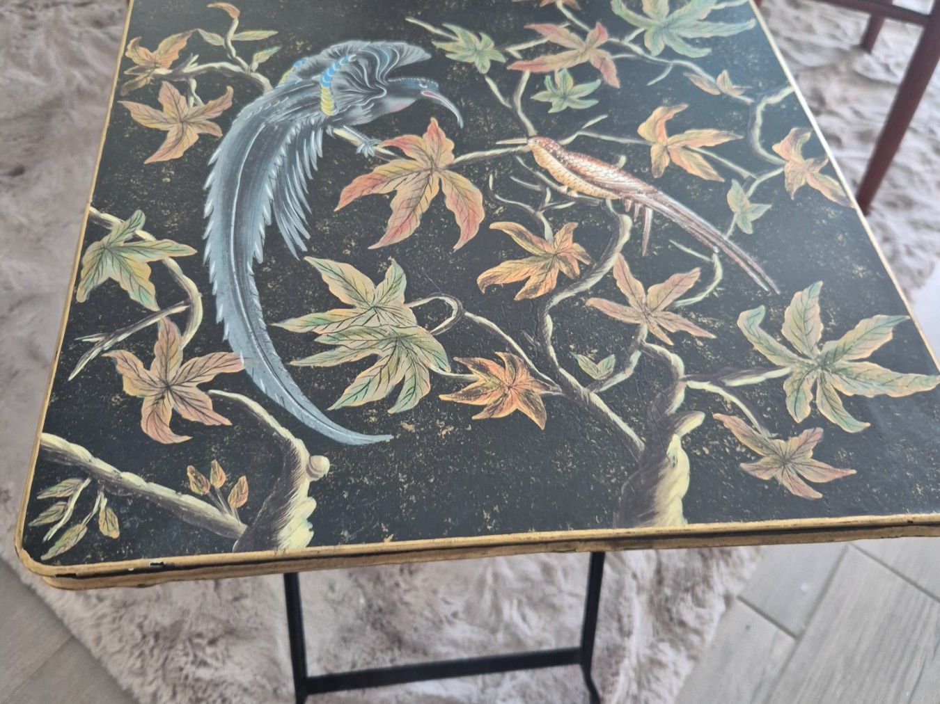 Tische: Table d'appoint métal luable décors oiseaux et fleurs – Gebraucht aus Fully von tameab