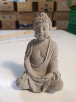 Buddahstatue Zement