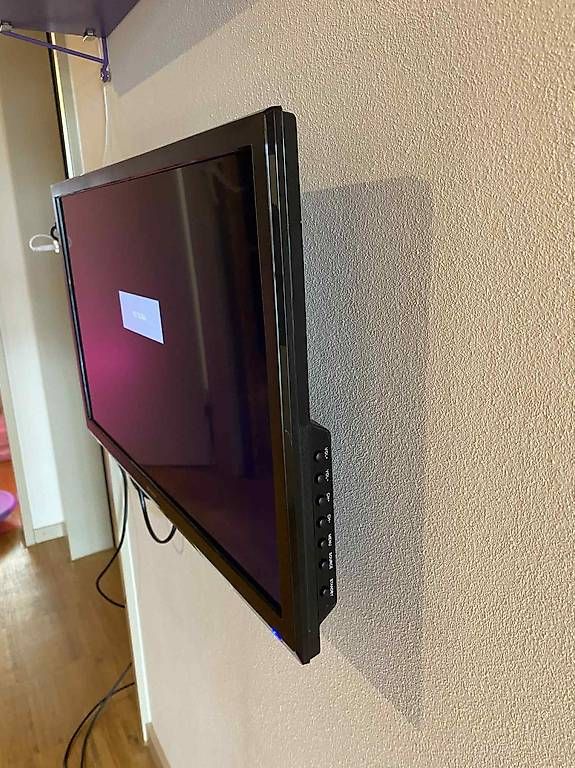 Fernseher: Sharp Smart TV 24BC0E (24 ", WXGA, LCD/LED, 2021) – Gebraucht aus Horgen von ett_t5rh 2