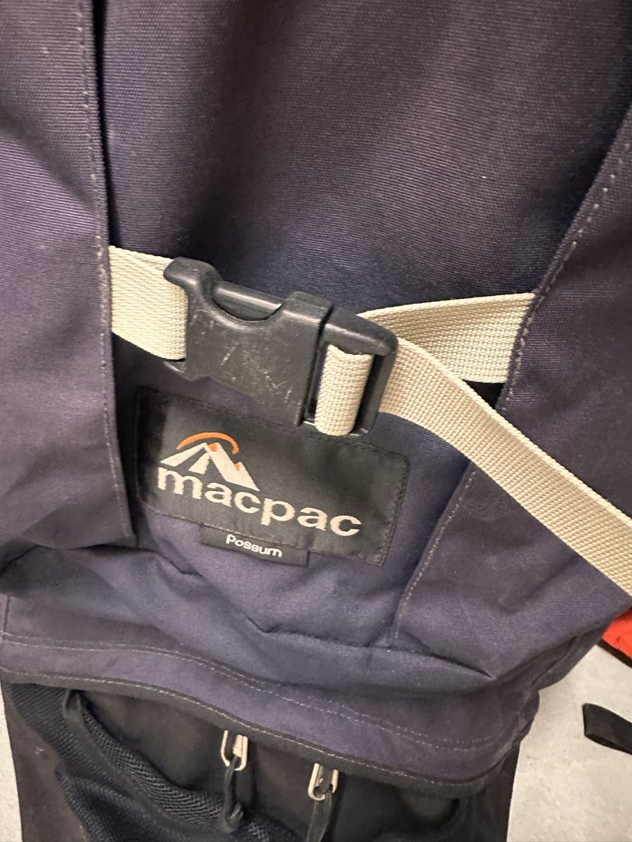 Macpac Sacs à dos: Kindertrage Wanderrucksack – D'occasion à Zürich par F54987 5