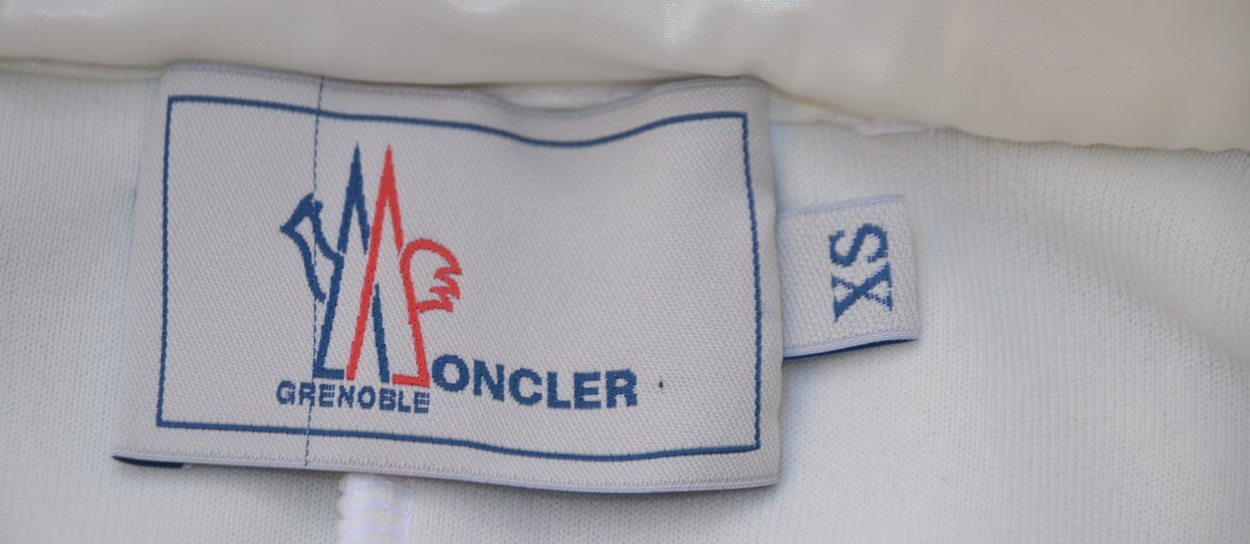 Moncler Giacche: Moncler Sweat-shirt zippé .XS – Usato da Collonges venduto da Auganien 3