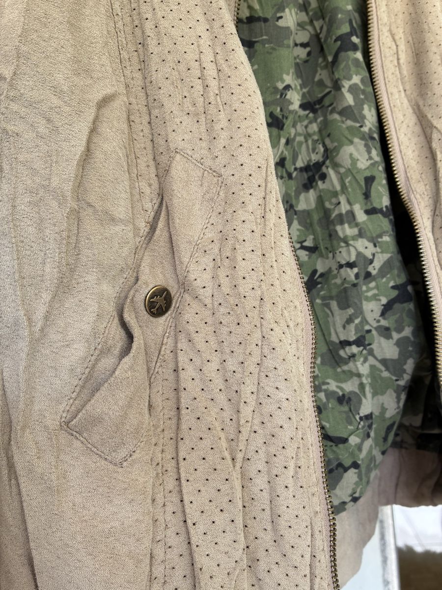 Giacche: Crazyworld Jacke, beige mit Camouflage, Gr. S – Usato da Uster venduto da sil_x2l8 3