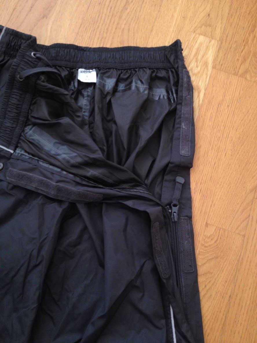 Pantaloni: Regenhose – Usato da Dübendorf venduto da Fip05 2